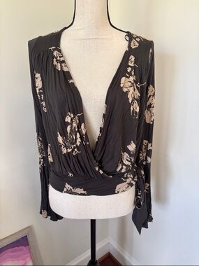Free People Black Floral Drape-Front Long Sleeve Blouse XS